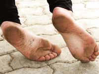 Feet - Jenya - 2011-04-06 Spring barefoot walk