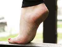 Feet - Jenya - 2011-04-06 Spring barefoot walk