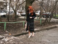 Feet - Julia - 2005-01-25 Cleaning the flat & washing feet after the walk