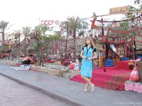 Feet - Julia A + Krista - 2006-01-31 Egyptian barefoot adventures