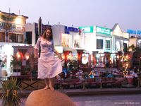 Feet - Julia A + Krista - 2006-01-31 Egyptian barefoot adventures