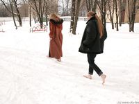 Feet - Julia A + Nastya - 2005-03-15 In public without shoes
