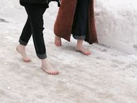 Feet - Julia A + Nastya - 2005-03-15 In public without shoes