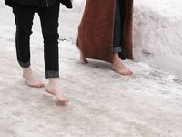 Feet - Julia A + Nastya - 2005-03-15 In public without shoes