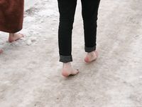 Feet - Julia A + Nastya - 2005-03-15 In public without shoes