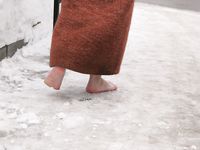 Feet - Julia A + Nastya - 2005-03-15 In public without shoes