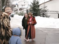 Feet - Julia A + Nastya - 2005-03-15 In public without shoes