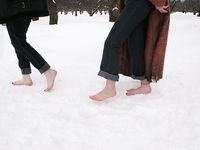 Feet - Julia A + Nastya - 2005-03-15 In public without shoes