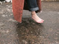 Feet - Julia A + Nastya - 2005-03-15 In public without shoes