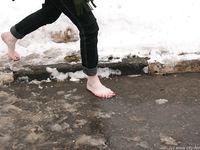 Feet - Julia A + Nastya - 2005-03-15 In public without shoes