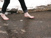 Feet - Julia A + Nastya - 2005-03-15 In public without shoes