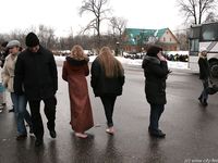 Feet - Julia A + Nastya - 2005-03-15 In public without shoes