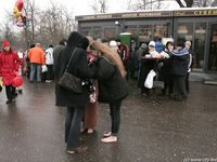 Feet - Julia A + Nastya - 2005-03-15 In public without shoes