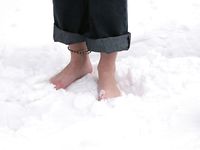 Feet - Julia A + Nastya - 2005-03-15 In public without shoes