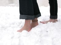 Feet - Julia A + Nastya - 2005-03-15 In public without shoes