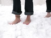 Feet - Julia A + Nastya - 2005-03-15 In public without shoes