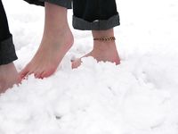 Feet - Julia A + Nastya - 2005-03-15 In public without shoes