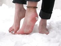 Feet - Julia A + Nastya - 2005-03-15 In public without shoes
