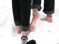 Feet - Julia A + Nastya - 2005-03-15 In public without shoes