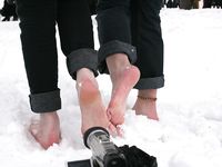 Feet - Julia A + Nastya - 2005-03-15 In public without shoes