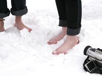 Feet - Julia A + Nastya - 2005-03-15 In public without shoes