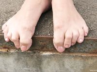 Feet - Julia A - 2007-09-18 Sexy feet in the crowded city