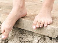 Feet - Julia A - 2007-09-18 Sexy feet in the crowded city