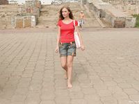 Feet - Julia A - 2007-09-18 Sexy feet in the crowded city