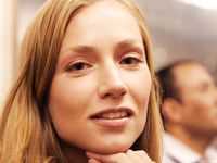 Feet - Julia A - 2009-09-30 Pretty lady