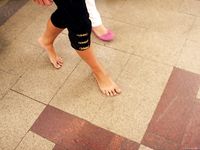 Feet - Julia A - 2009-09-30 Pretty lady