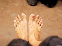 Feet - Julia A - 2009-09-30 Pretty lady