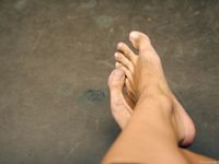 Feet - Julia A - 2009-09-30 Pretty lady