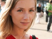 Feet - Julia A - 2009-09-30 Pretty lady