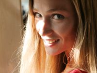 Feet - Julia A - 2009-09-30 Pretty lady