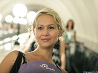 Feet - Julia C + Unknown brunette - 2012-01-08 Weekend shopping