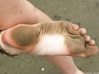 Feet - Julia C + Unknown brunette - 2012-01-08 Weekend shopping