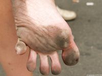 Feet - Julia C + Unknown brunette - 2012-01-08 Weekend shopping