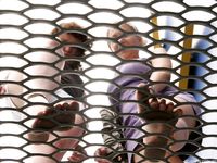 Feet - Julia C + Unknown brunette - 2012-01-08 Weekend shopping