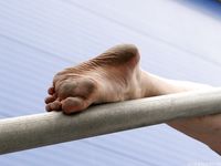 Feet - Julia C + Unknown brunette - 2012-01-08 Weekend shopping