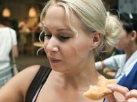 Feet - Julia C + Unknown brunette - 2012-01-08 Weekend shopping