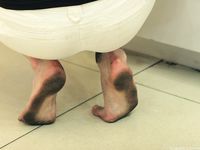 Feet - Julia C + Unknown brunette - 2012-01-08 Weekend shopping