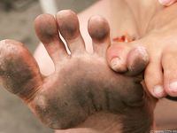 Feet - Julia C + Unknown brunette - 2012-01-08 Weekend shopping