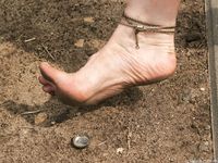 Feet - Julia C + Unknown brunette - 2012-01-08 Weekend shopping