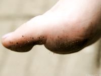 Feet - Julia D - 2011-08-04 Gloomy day