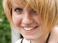 Feet - Julia D - 2011-08-04 Gloomy day