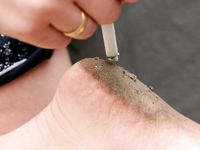 Feet - Julia D - 2011-08-04 Gloomy day