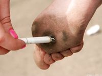 Feet - Julia D - 2011-08-04 Gloomy day