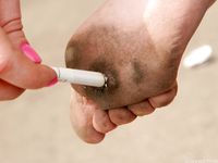 Feet - Julia D - 2011-08-04 Gloomy day