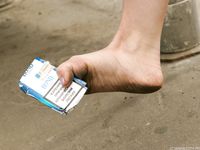 Feet - Julia D - 2011-08-04 Gloomy day