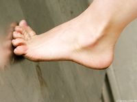 Feet - Julia D - 2011-08-04 Gloomy day